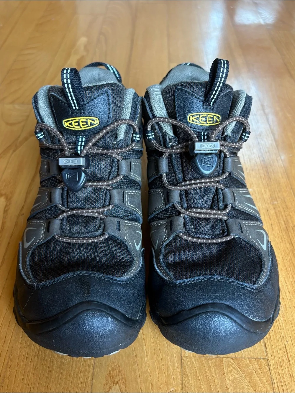 Keen Oakridge Mid waterproof hiking boots brown Black Kids Youth Boys Size 3